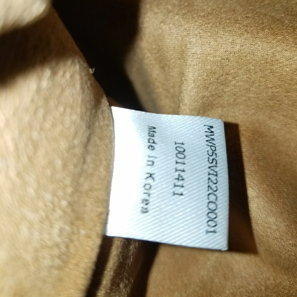 Authentic MCM Pouch - Picture 2 of 7